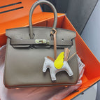 Beige mit gelb
